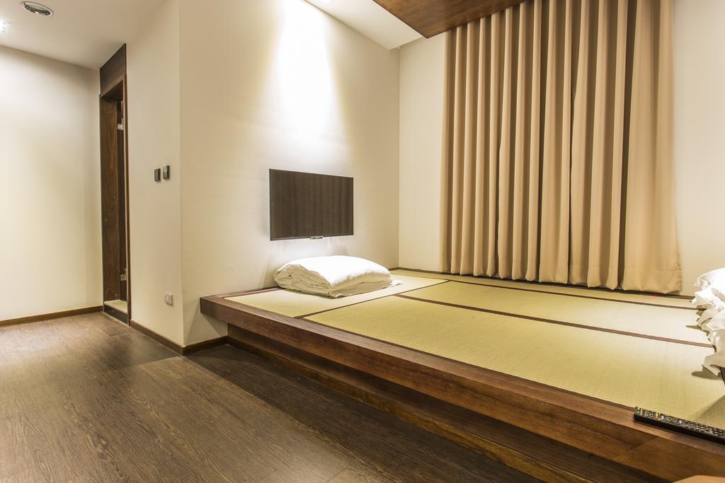 The Tree House Hotel Kaohsiung Exterior photo